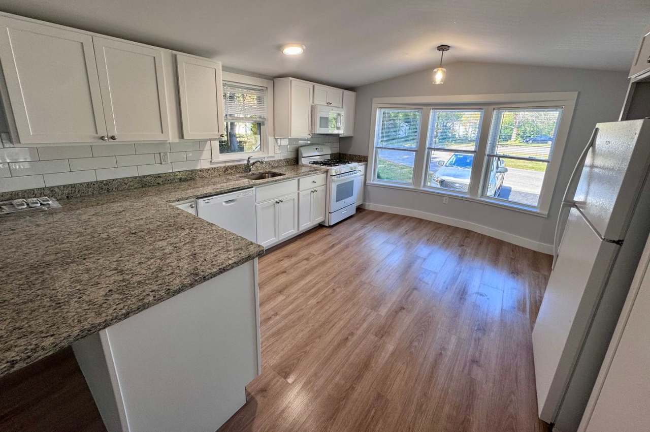 Renovated 2-bedroom Single Family in Dover, NH! | Heated Floors! | $300 Off/month until June 2026!