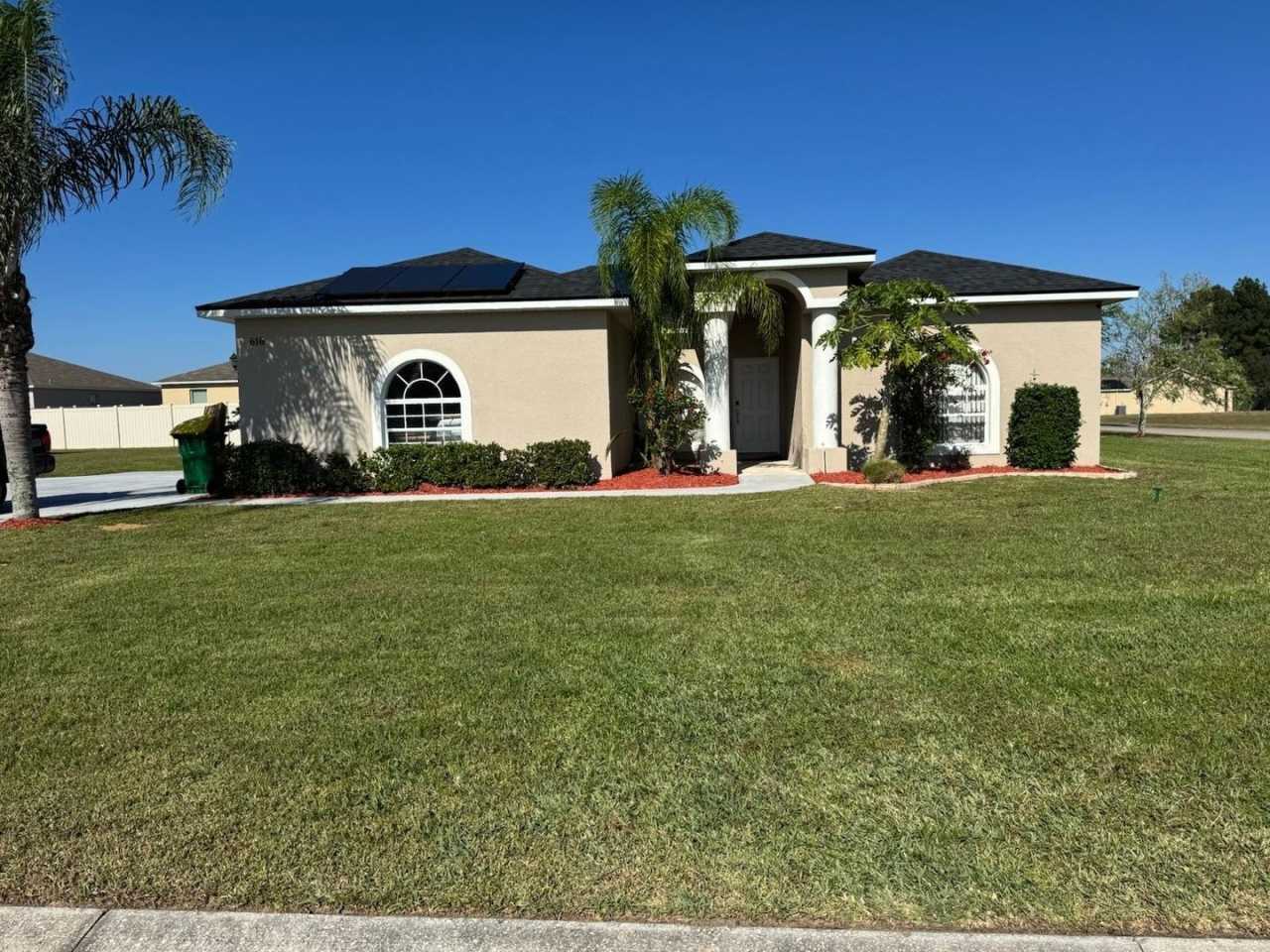 Charming 3BR House in Dundee