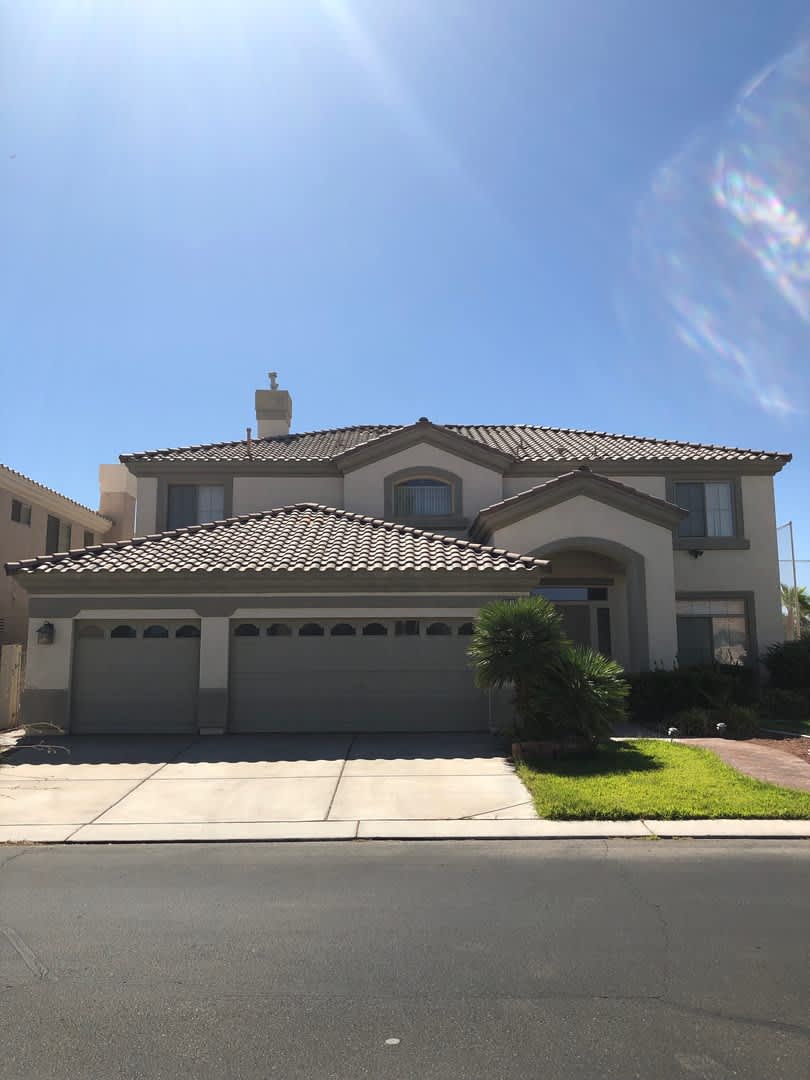 Beautiful 2-story home located in the gated community of Rhodes Ranch!