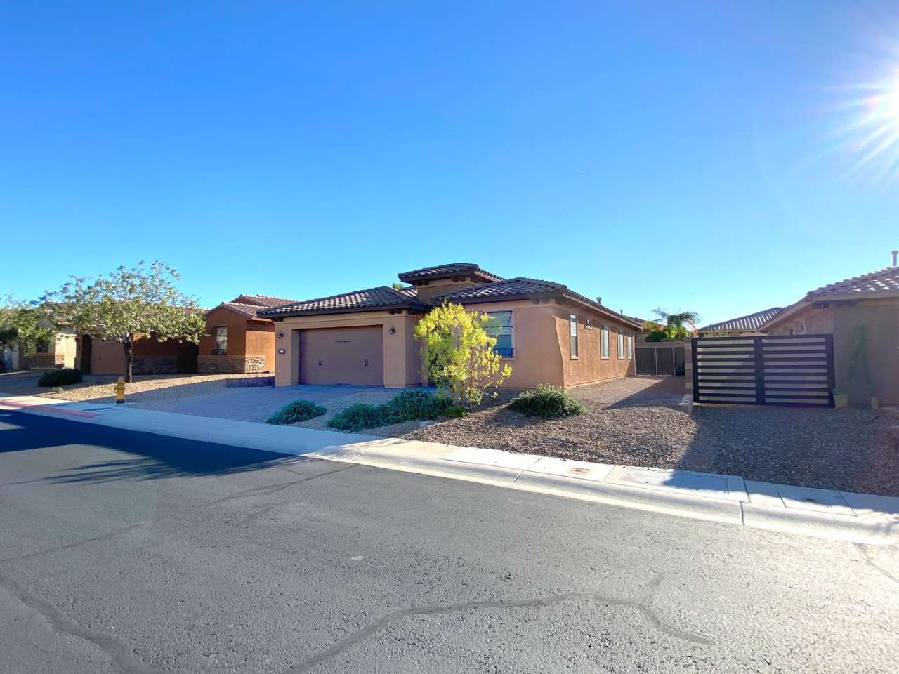 Great single story home 4 beds 3 baths in Henderson