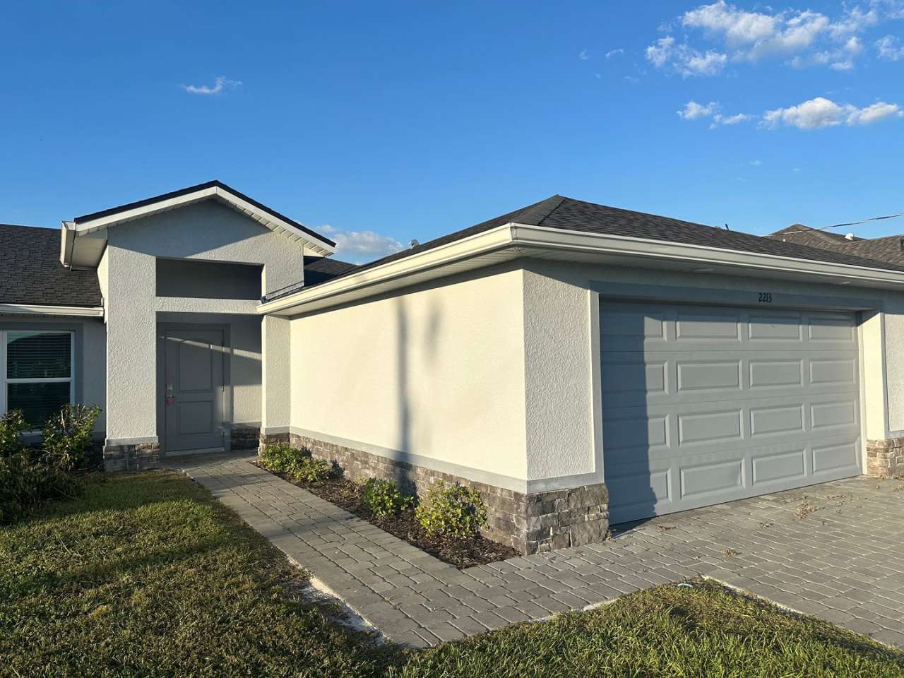 Available Now- 4 Bedroom 2 Bathroom NW Cape Coral Home
