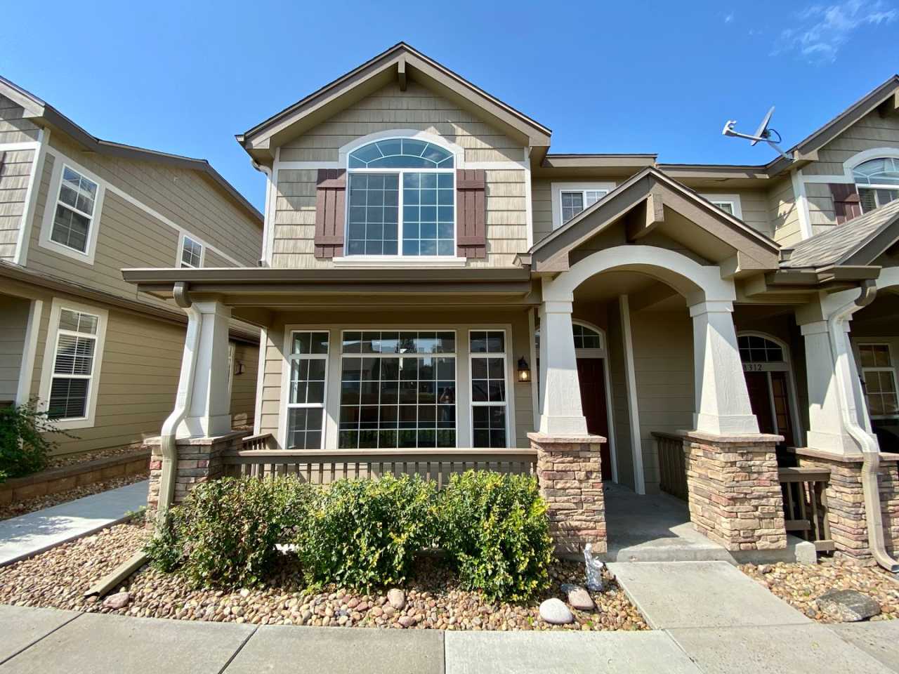Fantastic Highlands Ranch Townhome - 3bed, 2.5 bath - End Unit
