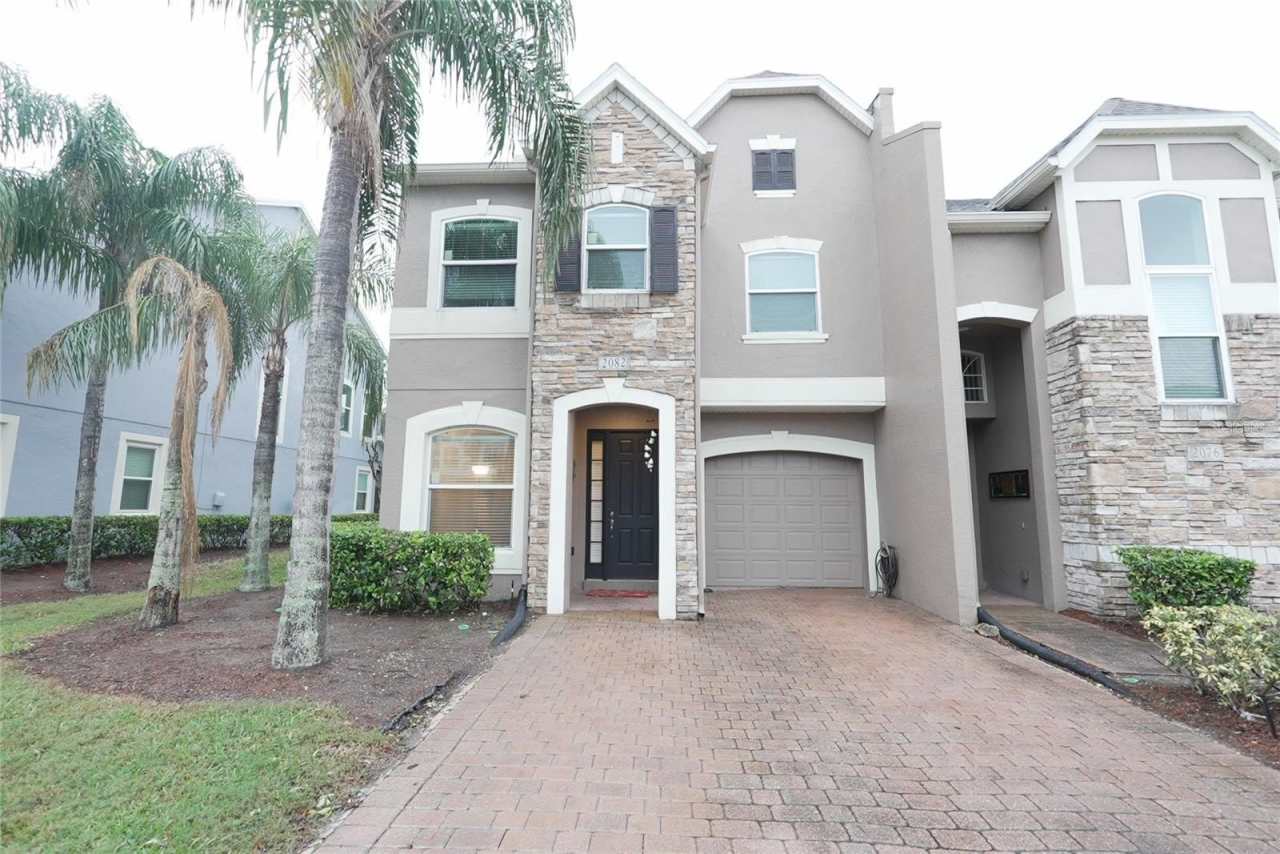 2082 CHATHAM PLACE DRIVE