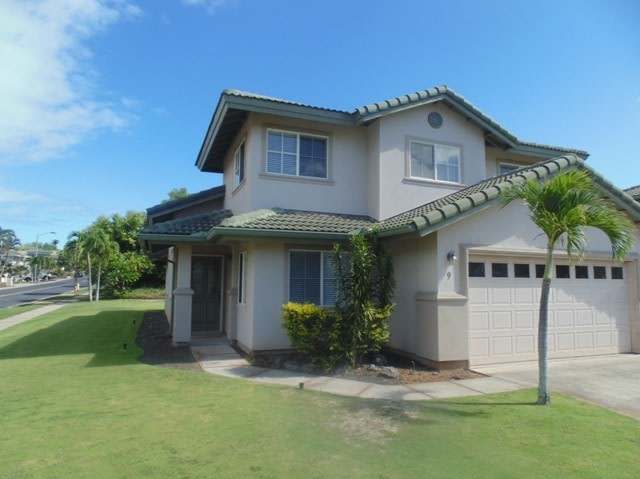 4 Bedroom / 3 Bath House in The Islands Gated Community