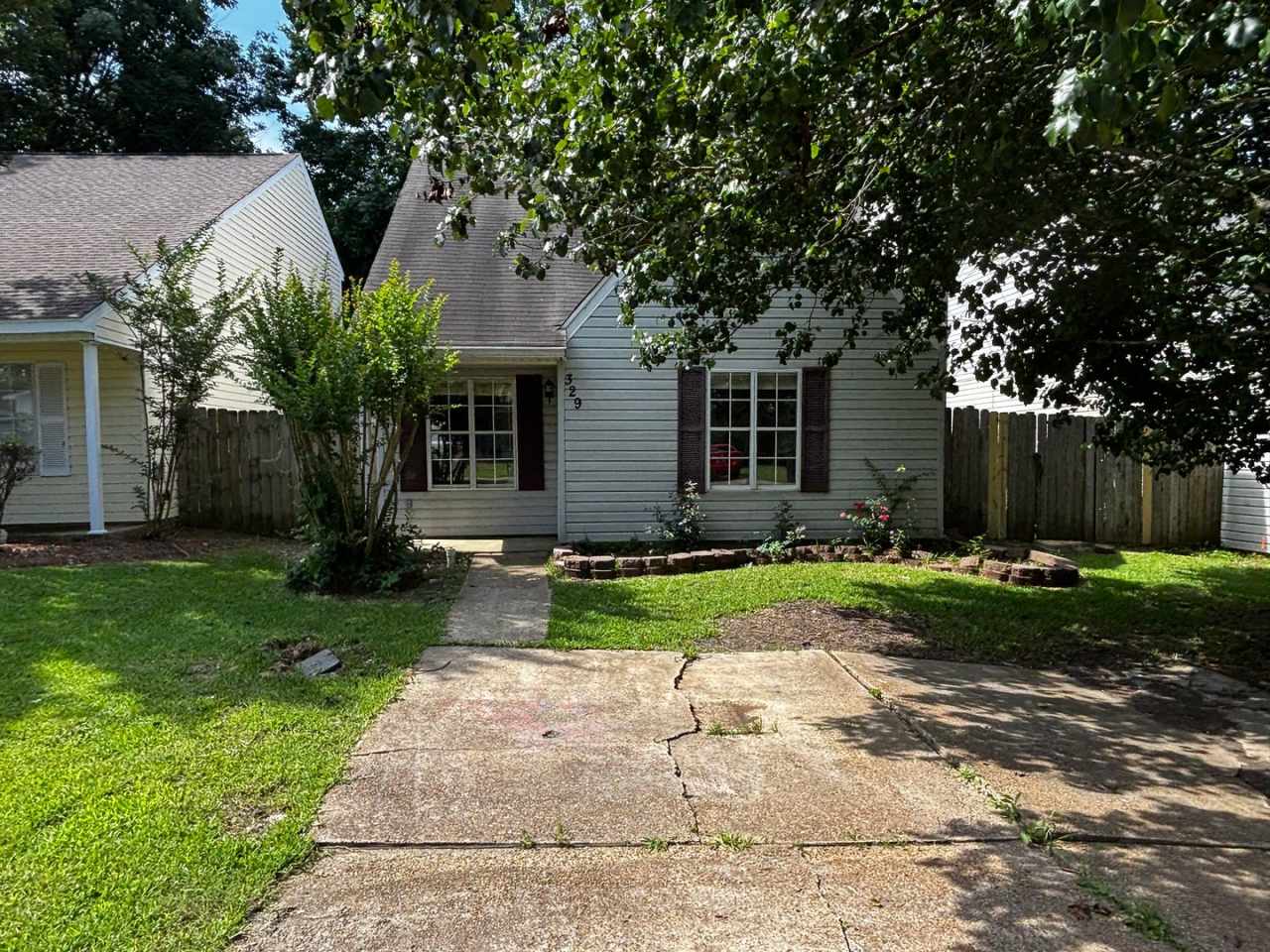 *****MOVE IN SPECIAL! 1/2 OFF 1ST MONTHS RENT*****329 N Grove Circle Brandon, MS