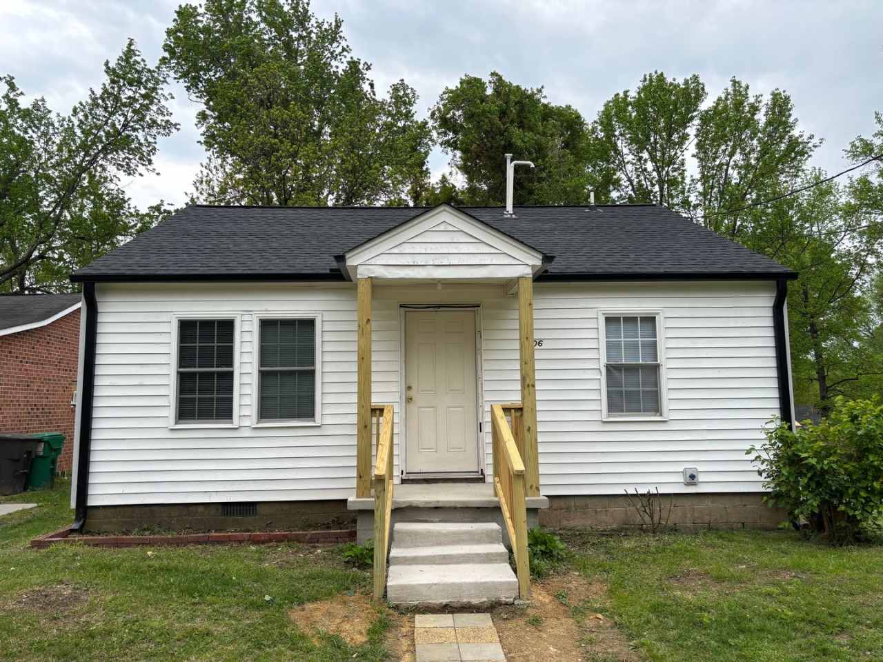 2 BED, 1 BATH HOME LOCATED IN HIGH POINT