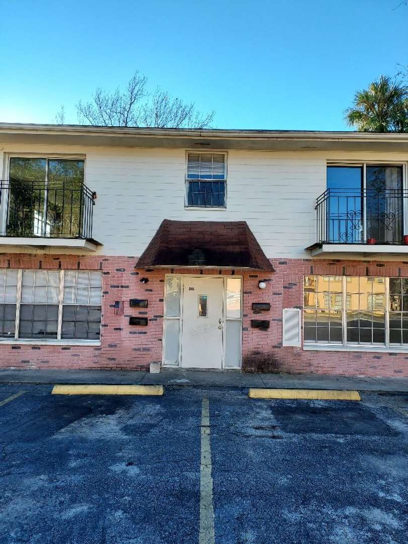 201 Nancy Dr #2