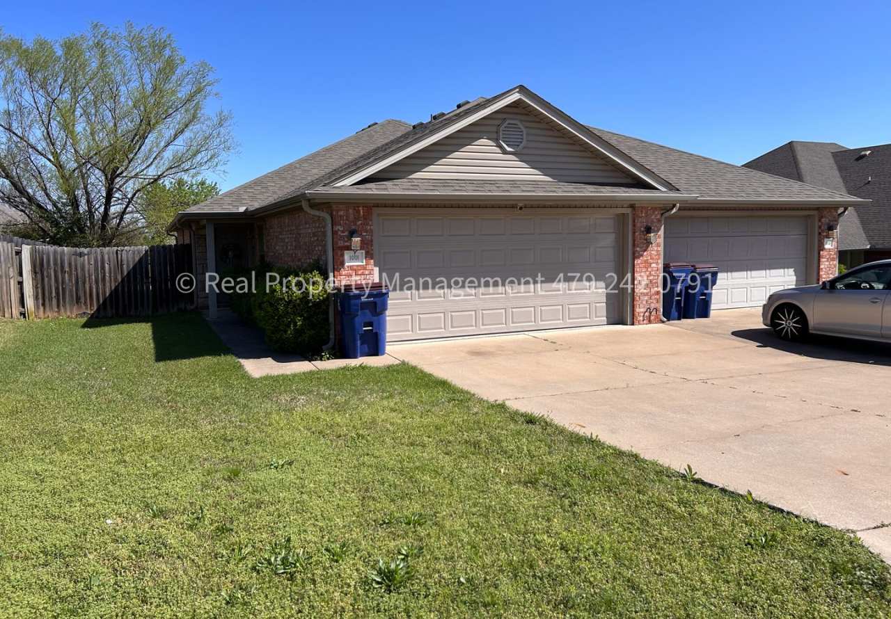 MOVE IN SPECIAL! - HALF OFF MOVE IN RENT!