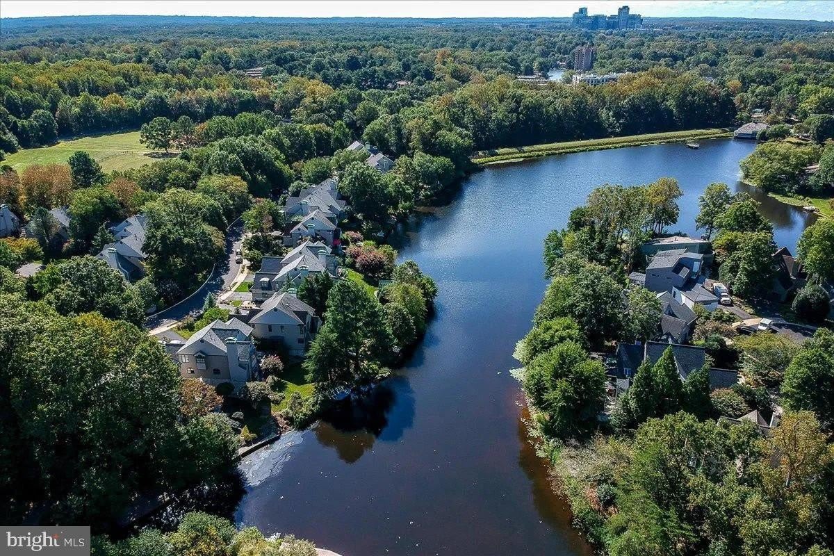 1460 WATERFRONT Road