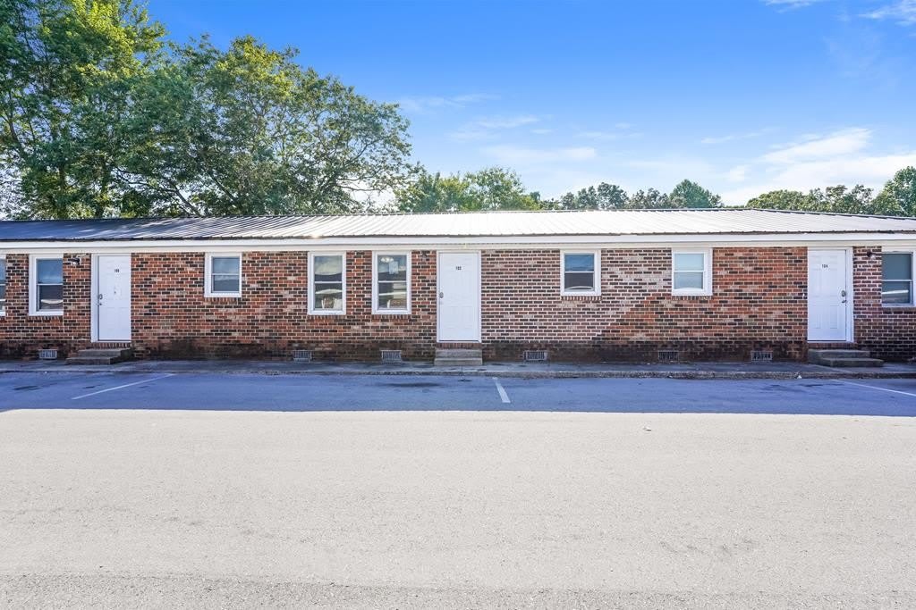 500 Skyline Dr - 100