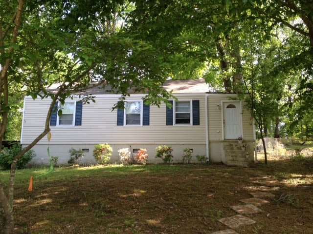 2211 Lavera Dr- 2 bed 1 bath