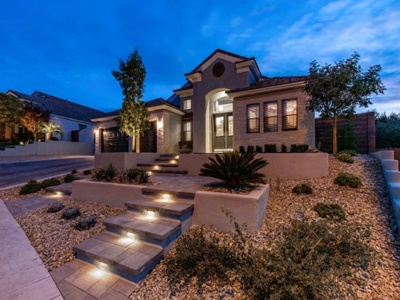 Stunning 4 Bedroom Home In Henderson Gated Community