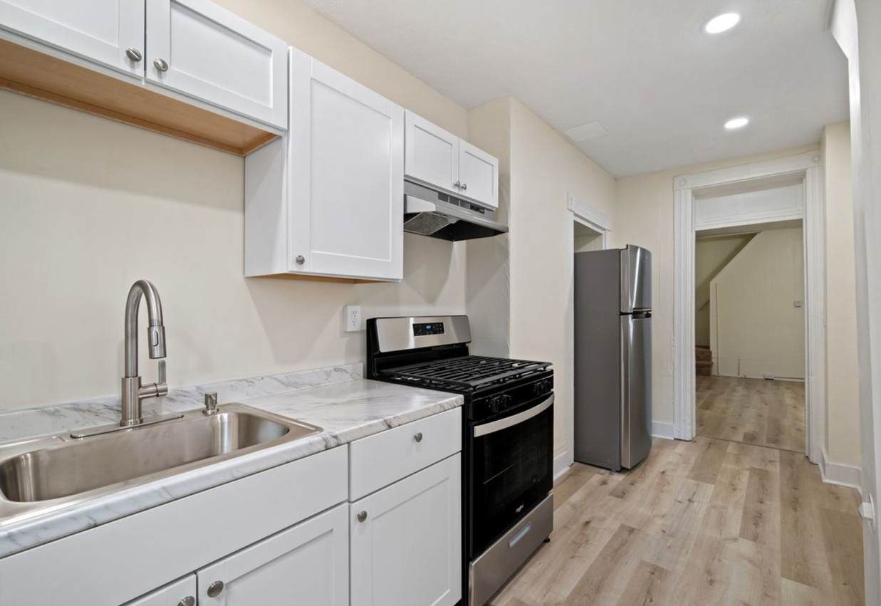 Newly Renovated 2 Bedroom Unit + Bonus Room In The South Side. Available Immediately.