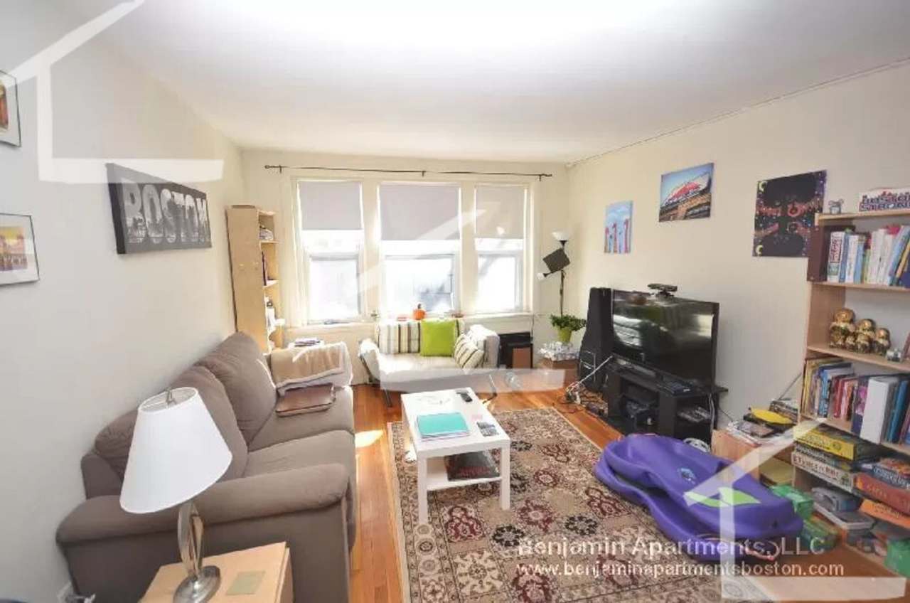 41 Lancaster Terr #103 Brookline MA 02446