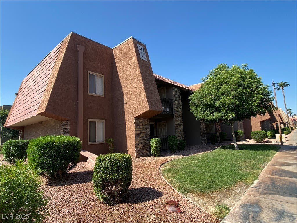 5221 River Glen Drive