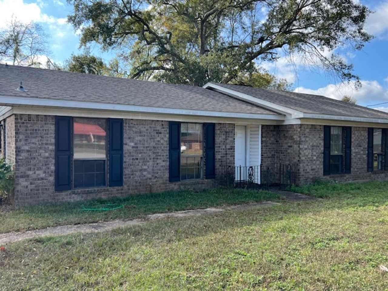 Brick home off Three Notch Road