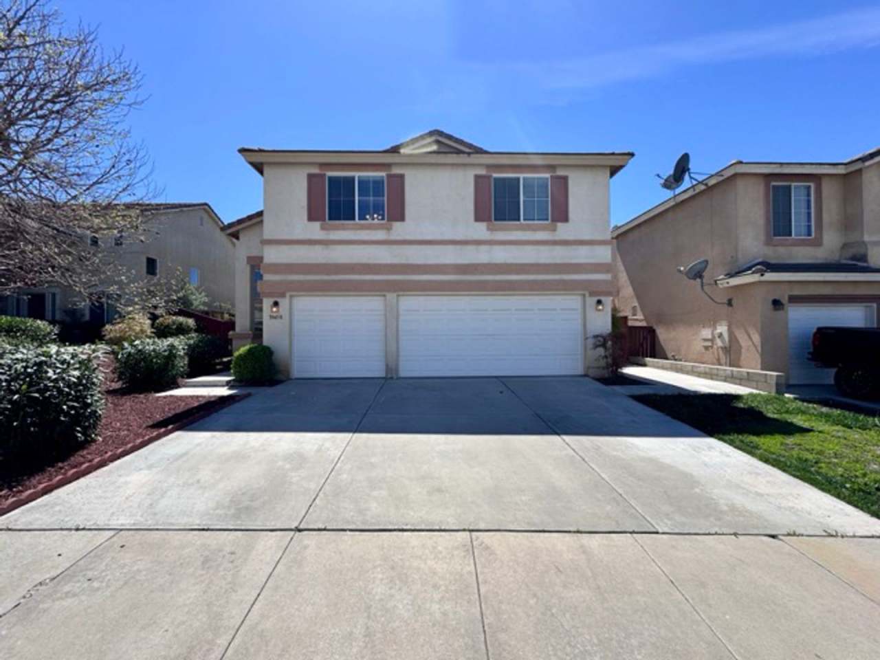Spacious 5 bedroom Murrieta home available for LEASE!