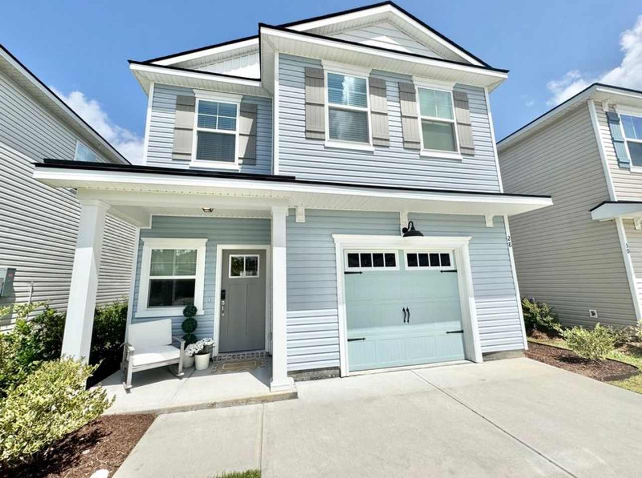 1/2 off 1st months rent with Move in Date in December - Welcome Home to 28 Pomona Circle-Located in Desirable Bradley Point South