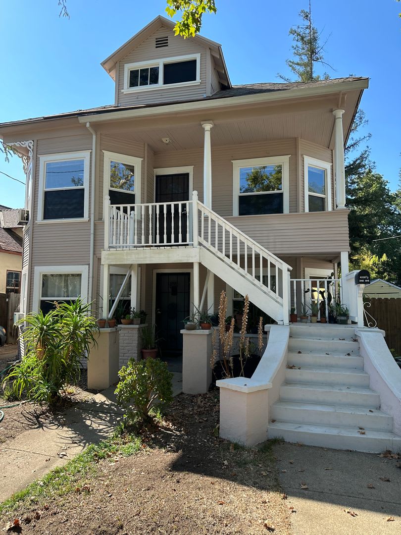 Upstairs 2 Bedroom - Near UCD Med Center