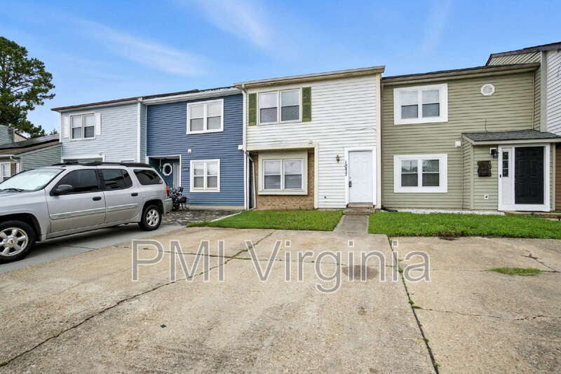 1077 Commonwealth Pl