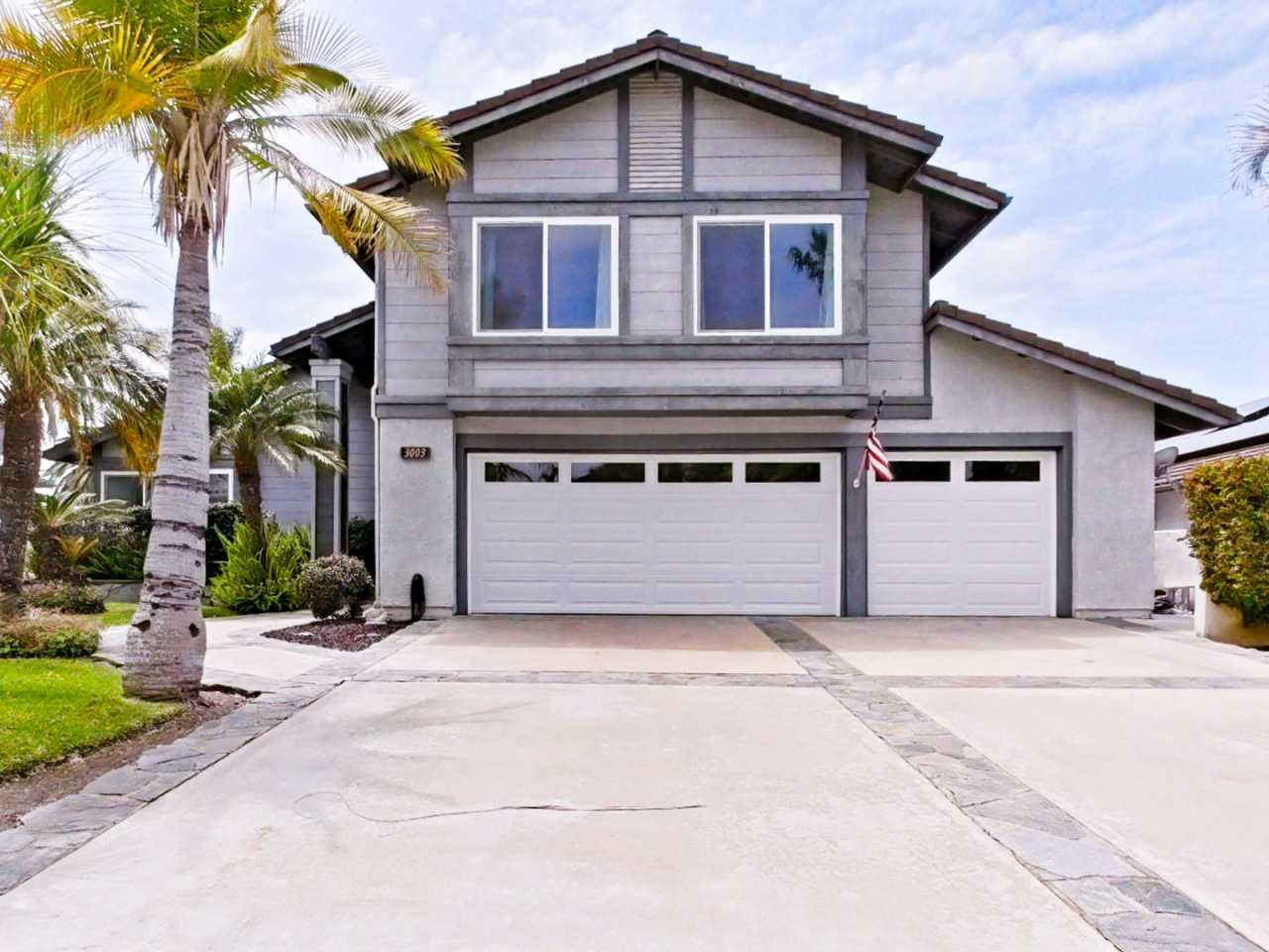 Spectacular 4 bedroom family home with ocean views