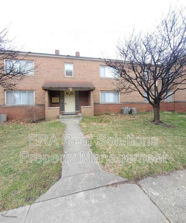 3438 D East Broad Street