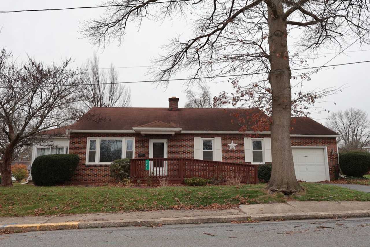Rancher on a Quiet Manheim Borough Street