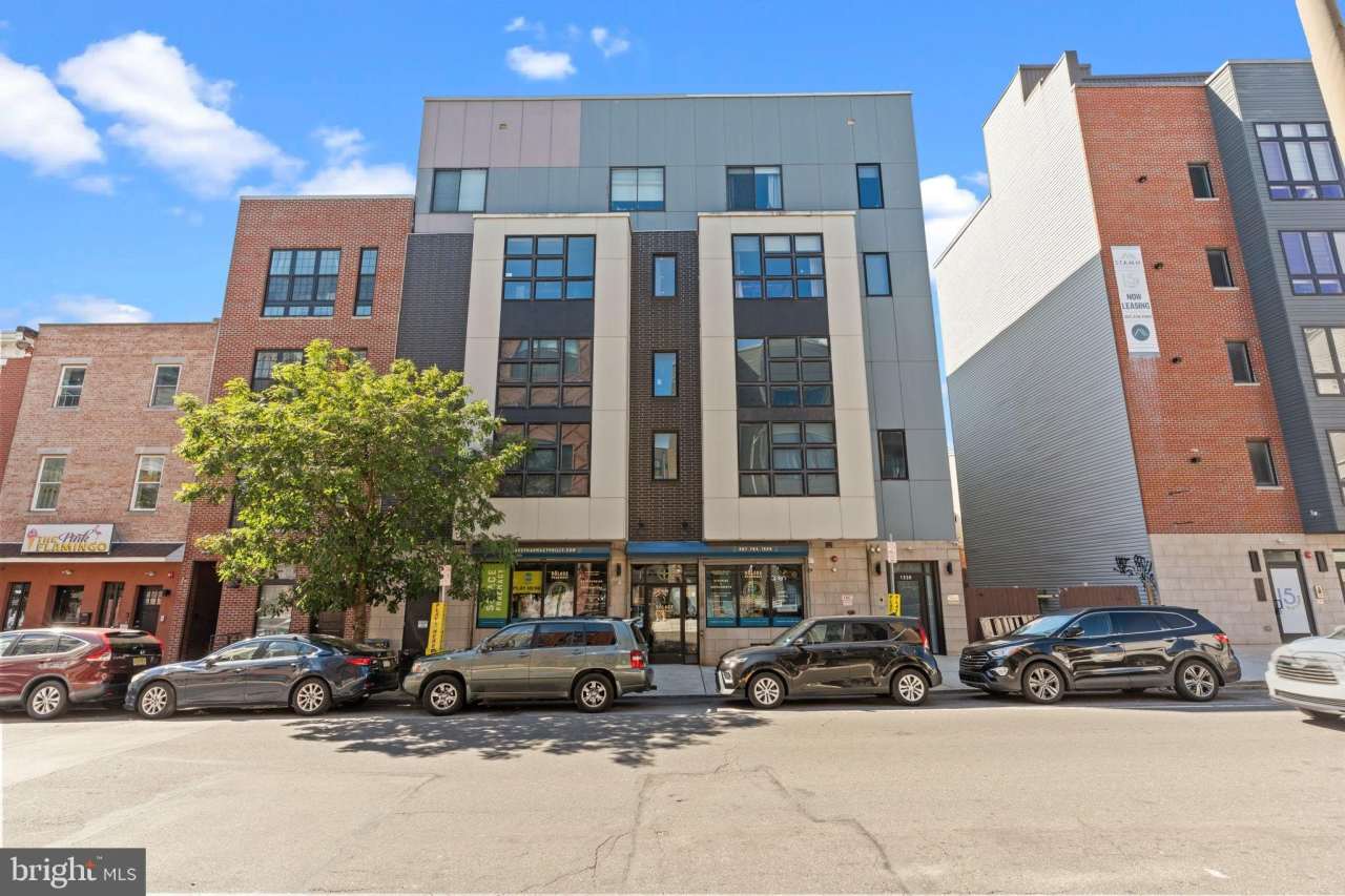 1526-00 RIDGE Avenue unit: 4