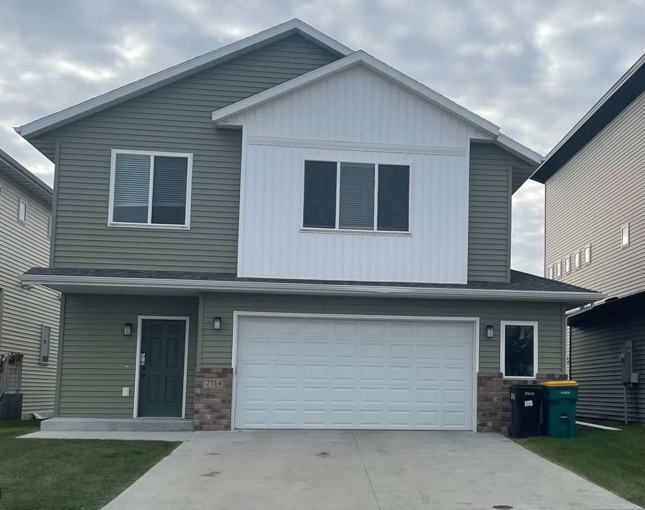 4-bedroom, 3-bathroom West Fargo Single-Family Home w/ 2 Stall Garage
