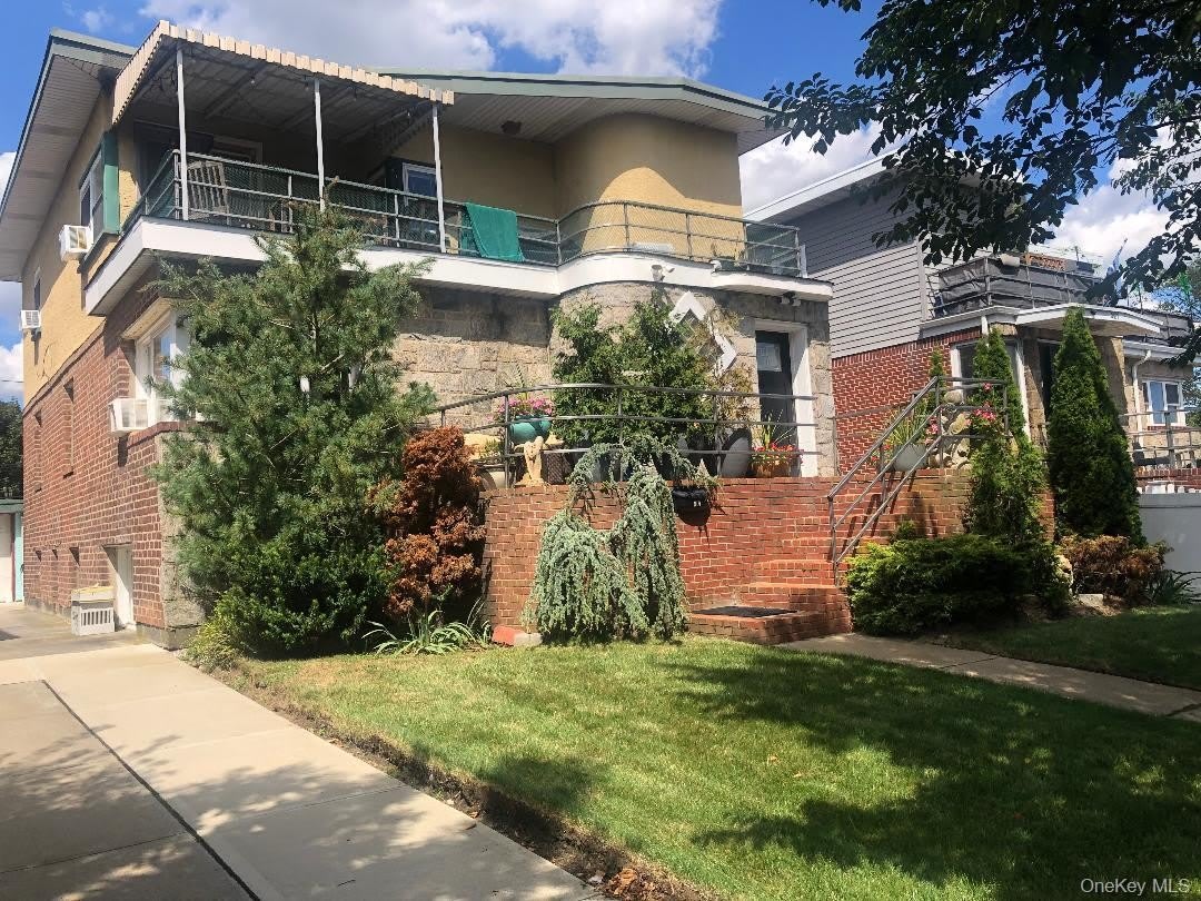 407 Park Avenue W unit: #2