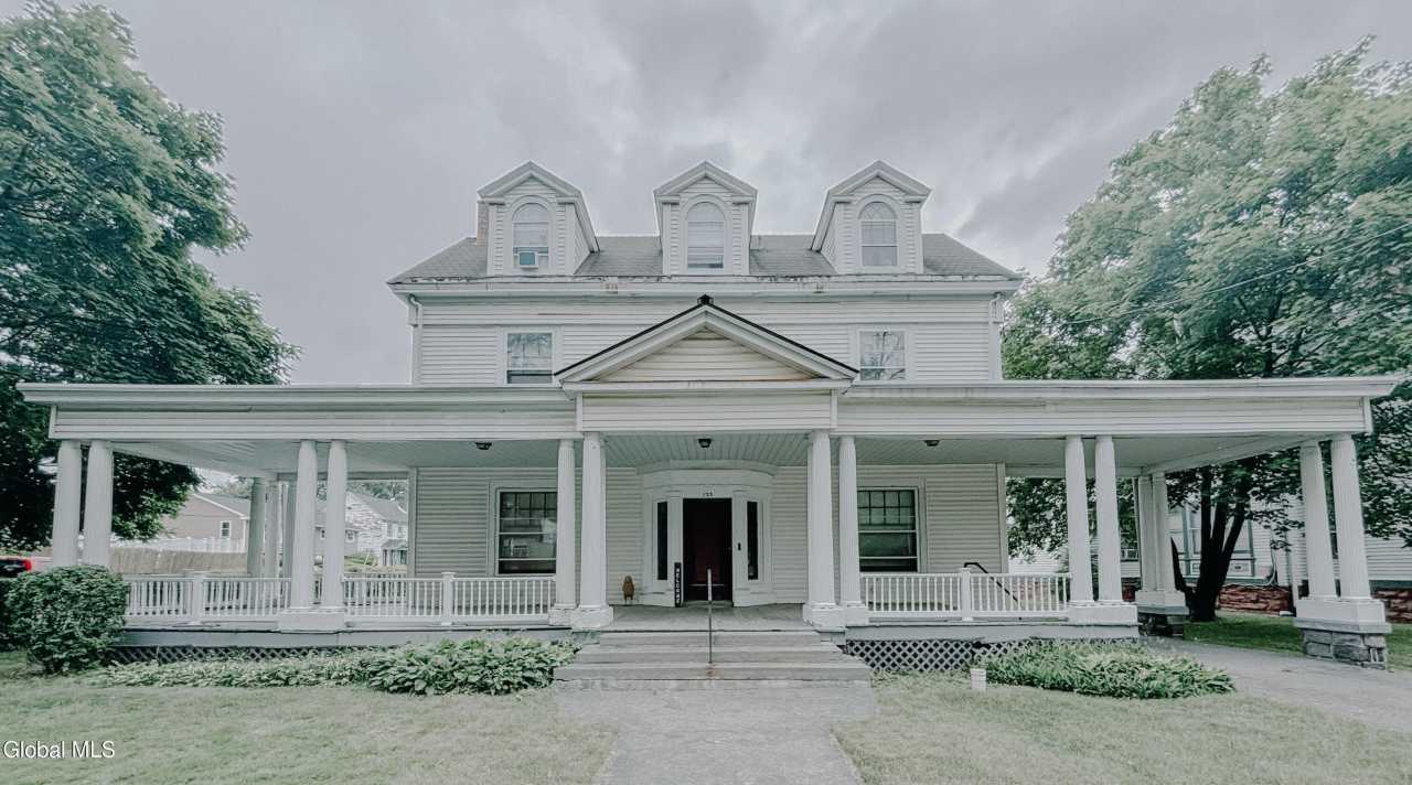 133 S Lake Avenue unit: 2