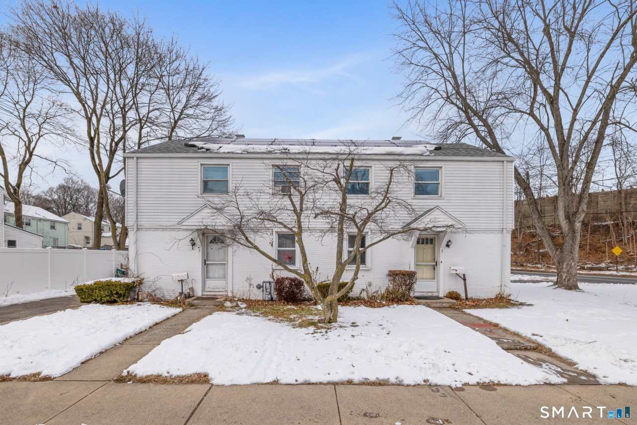 3 New Hampshire Drive