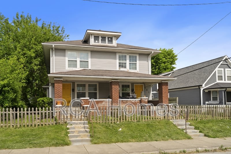 903 North Oxford Street