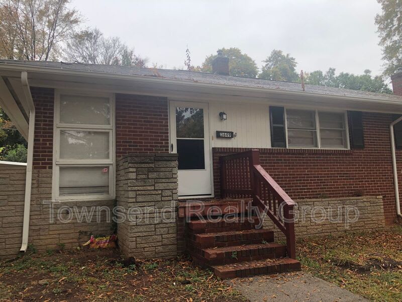 3649 Dresden Drive E