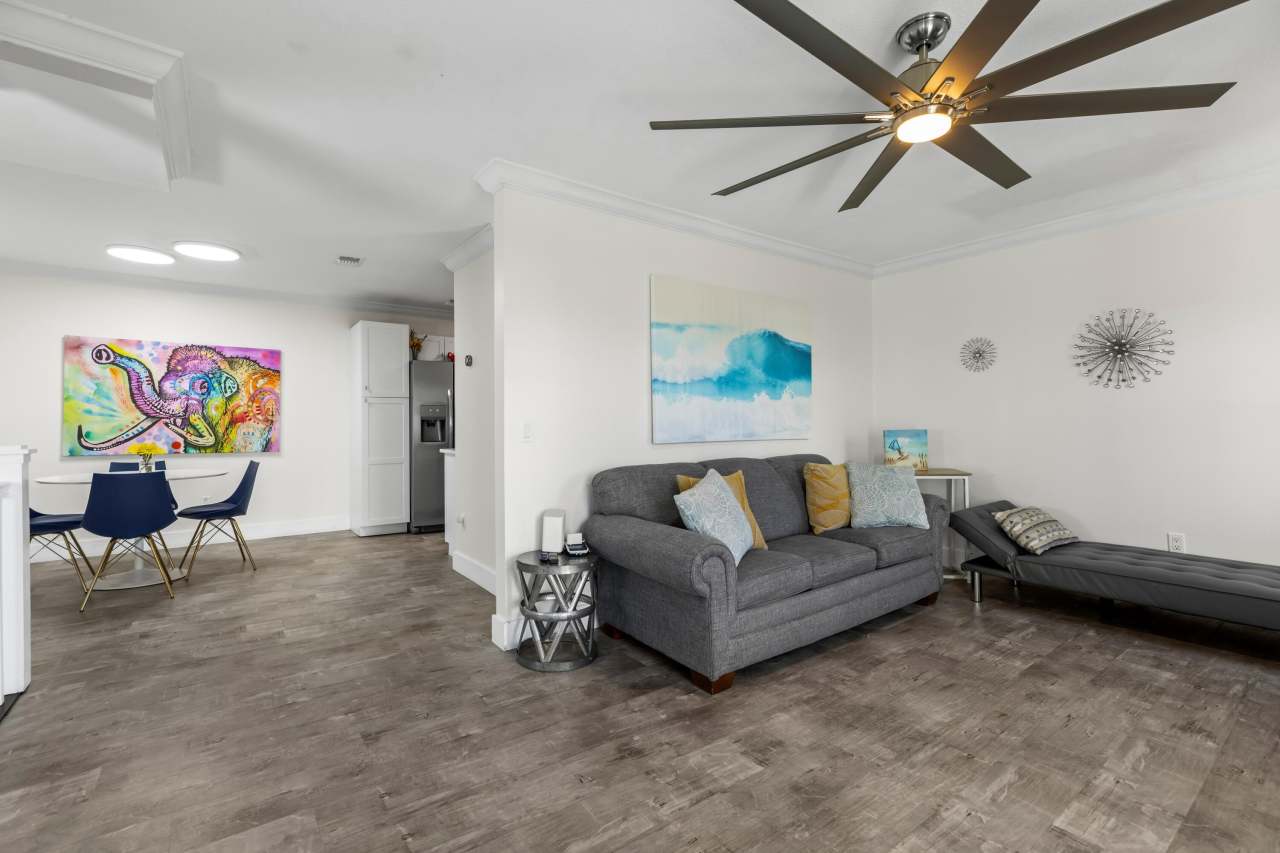 22 Moreno Point Road unit: 03