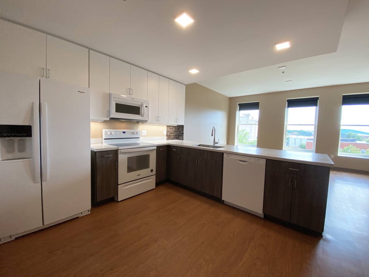 Red Oak at 83 Hanover Street