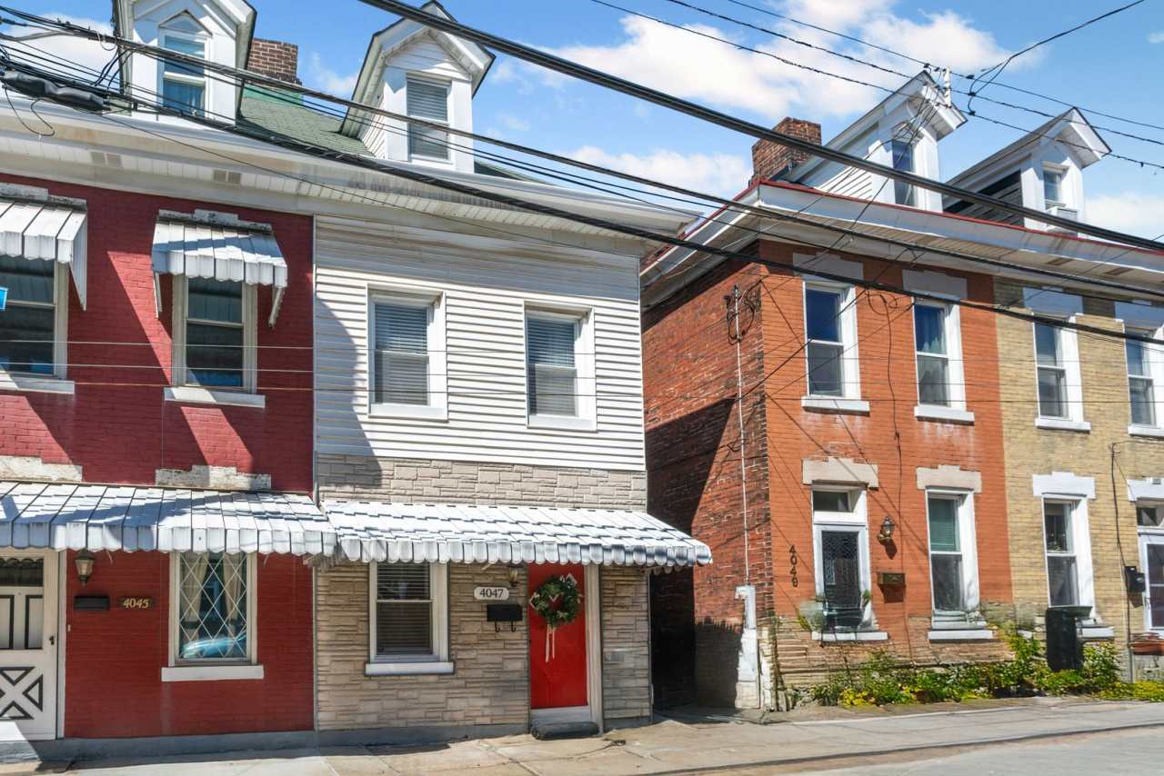 Fully Furnished 3 Bedroom Townhome in Central Lawrenceville