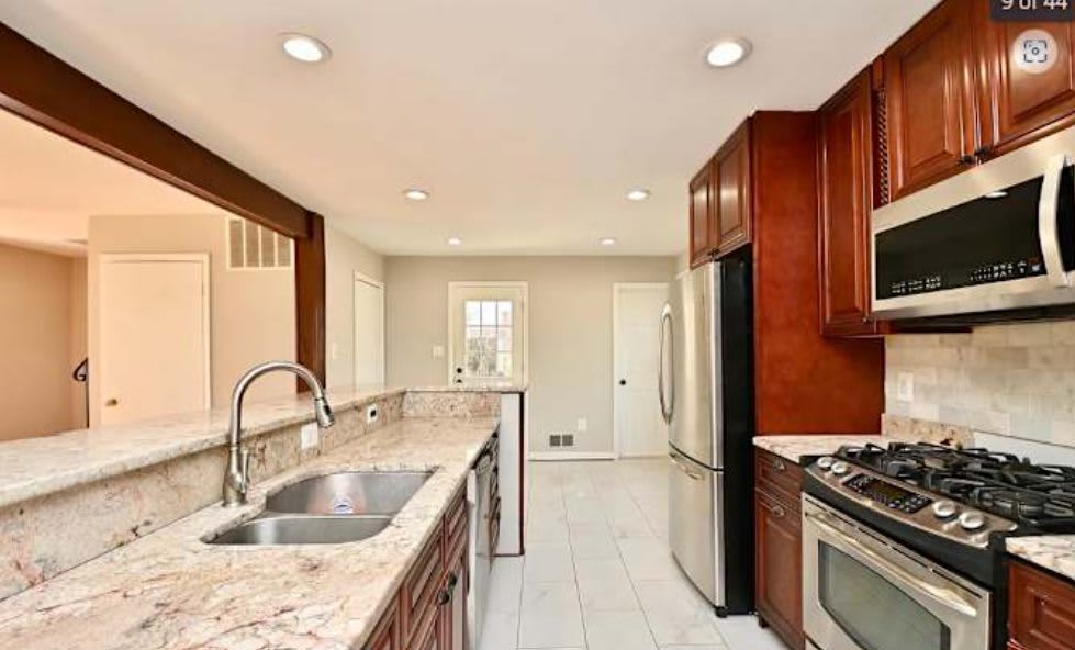 10004 Commonwealth Boulevard