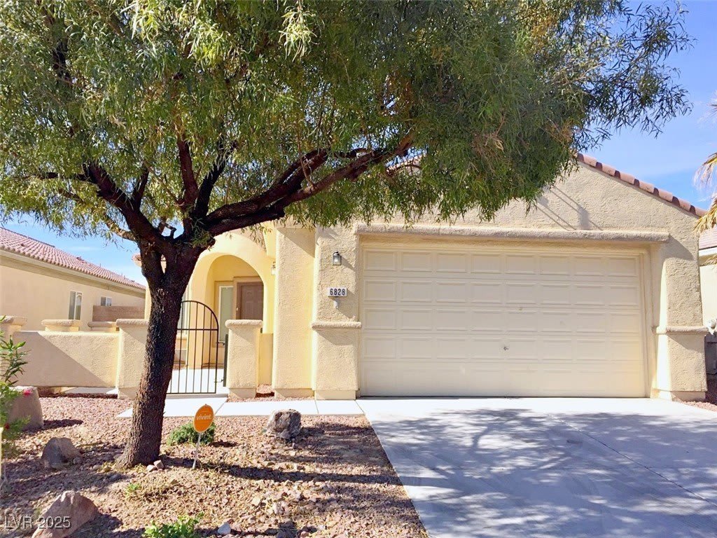 6828 Woodland Vase Court