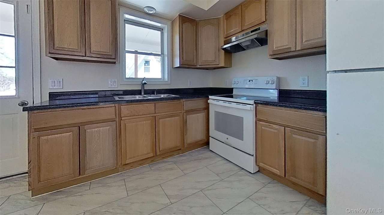 115 Cortlandt Street unit: 2S