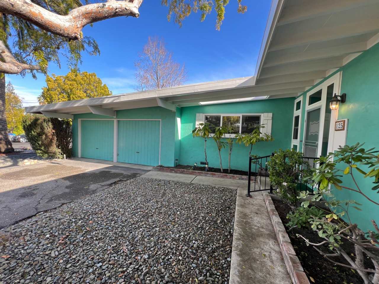 Charming, Well Maintained Home in the Monta Loma Neighborhood!