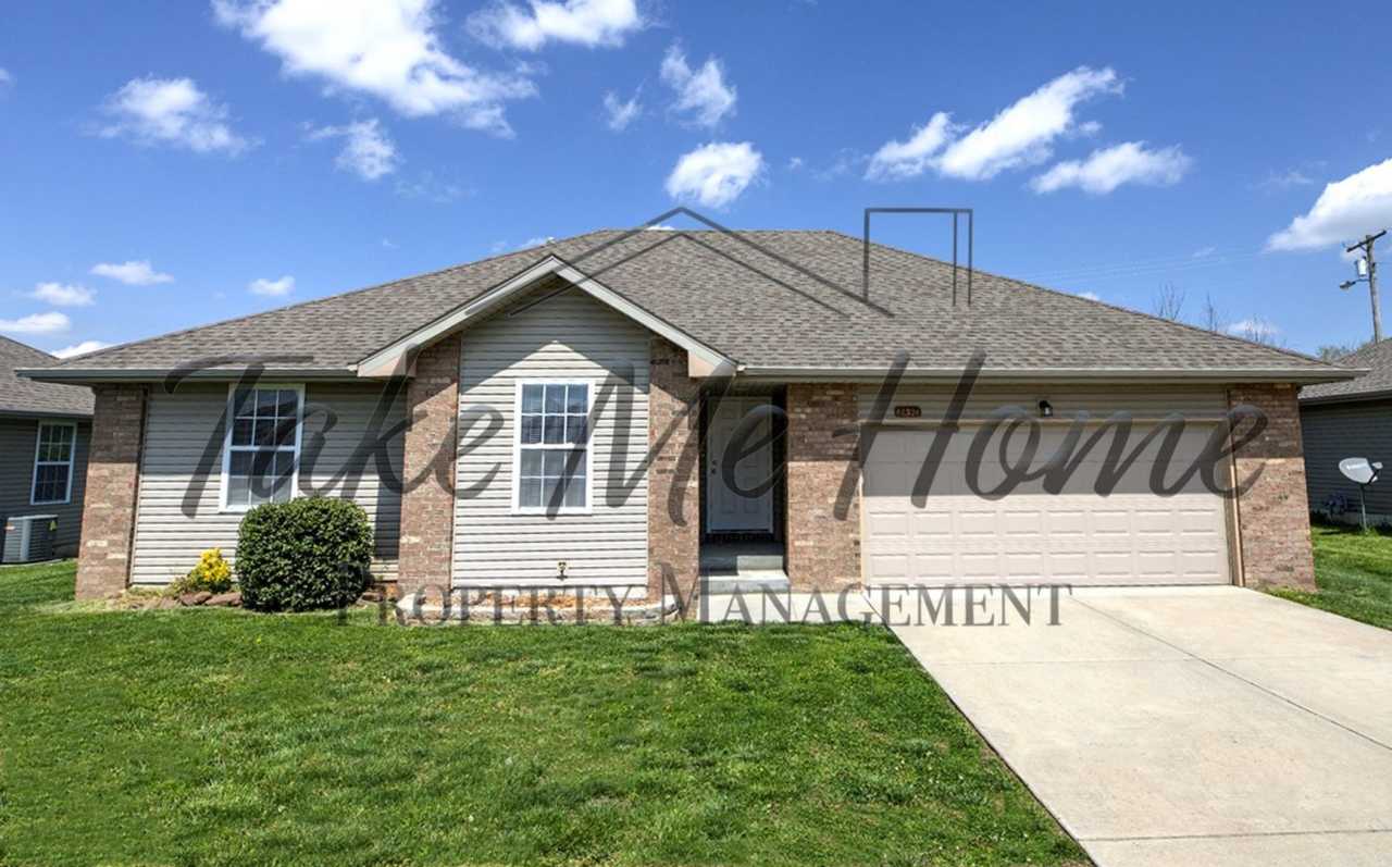 3 Bedroom in Republic!