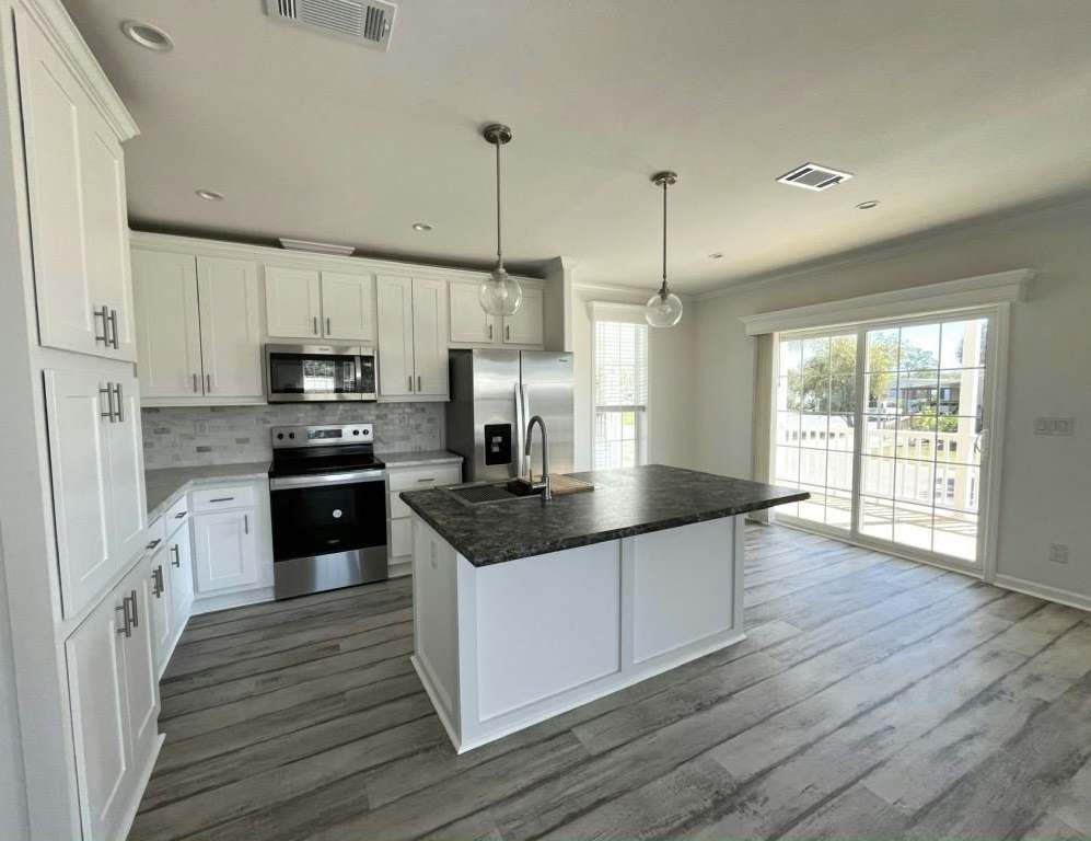 115 North Lake Drive, #804