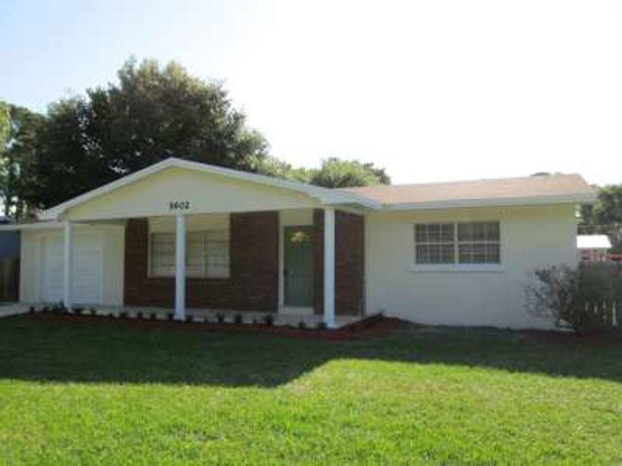 Large Home in Ft. Pierce - Close to US 1