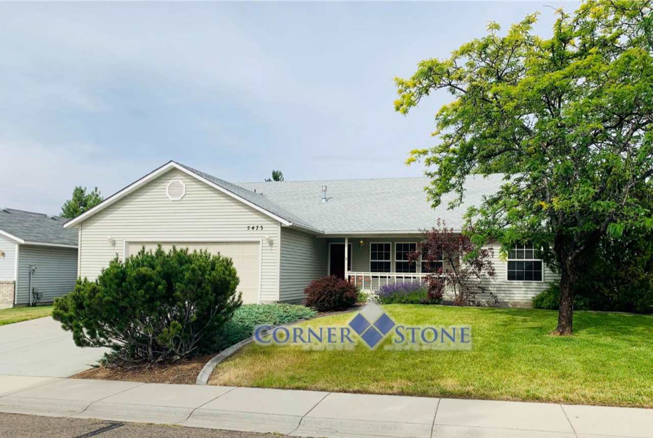 $500 OFF FIRST MONTHS RENT! Delightful Home in Columbia Village with Bonus Room!