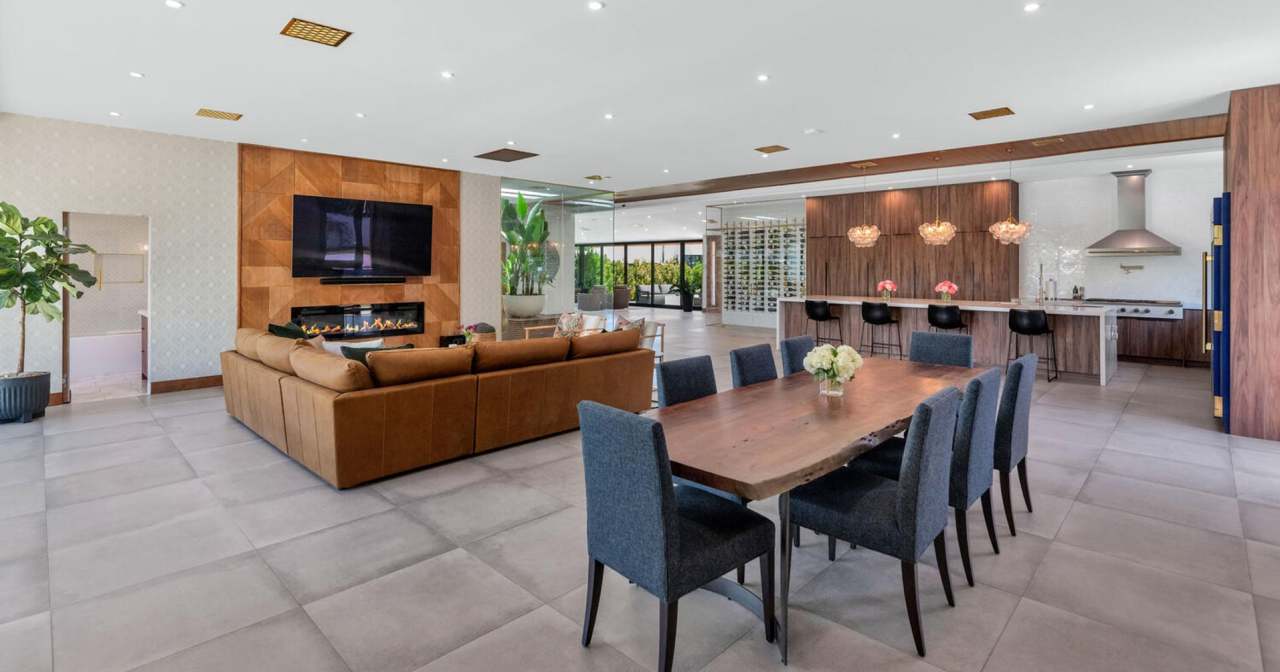 5812 N. 44th Pl Phoenix, AZ 85018