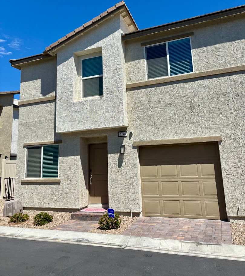 2 Bedroom 2 Bathroom Townhome in Gated Community