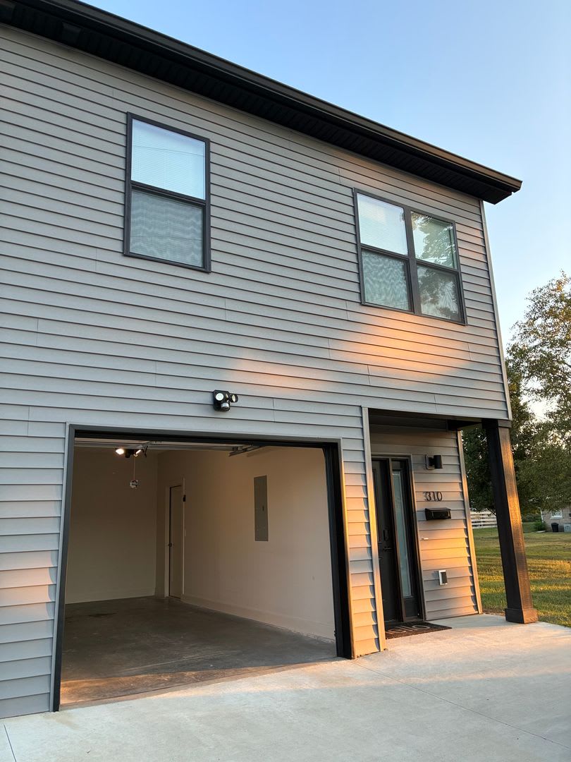 **LESS THAN 10 miles to Fort Knox**