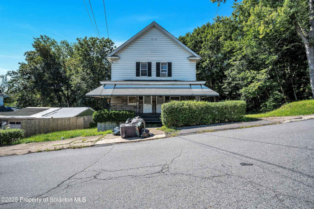 1307 Wood (LEFT SIDE) Street