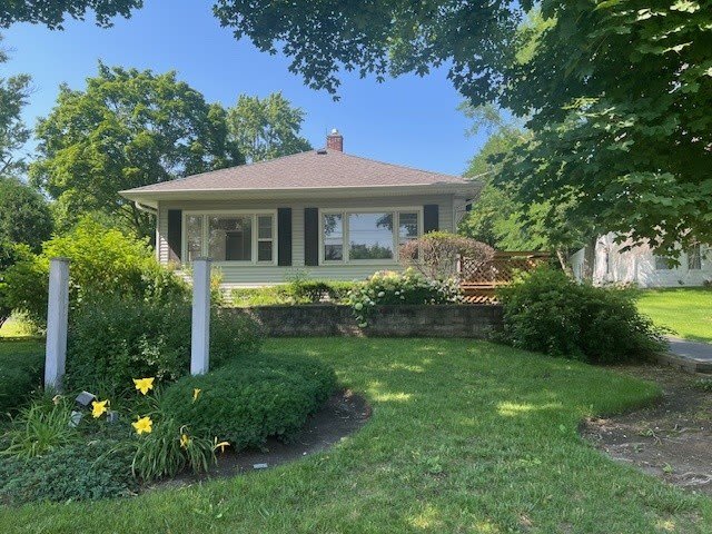 4052 Old Grand Avenue